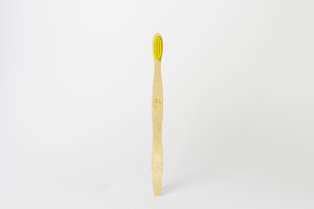 LA ECOTUCA CEPILLO BAMBU ADULTO -SUAVE- AMARILLO E